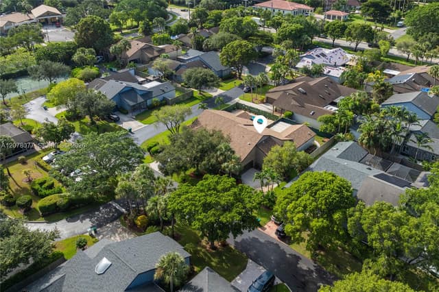 6526 Windsor Dr, Parkland FL 33067 - Parkland, FL - Photo 3