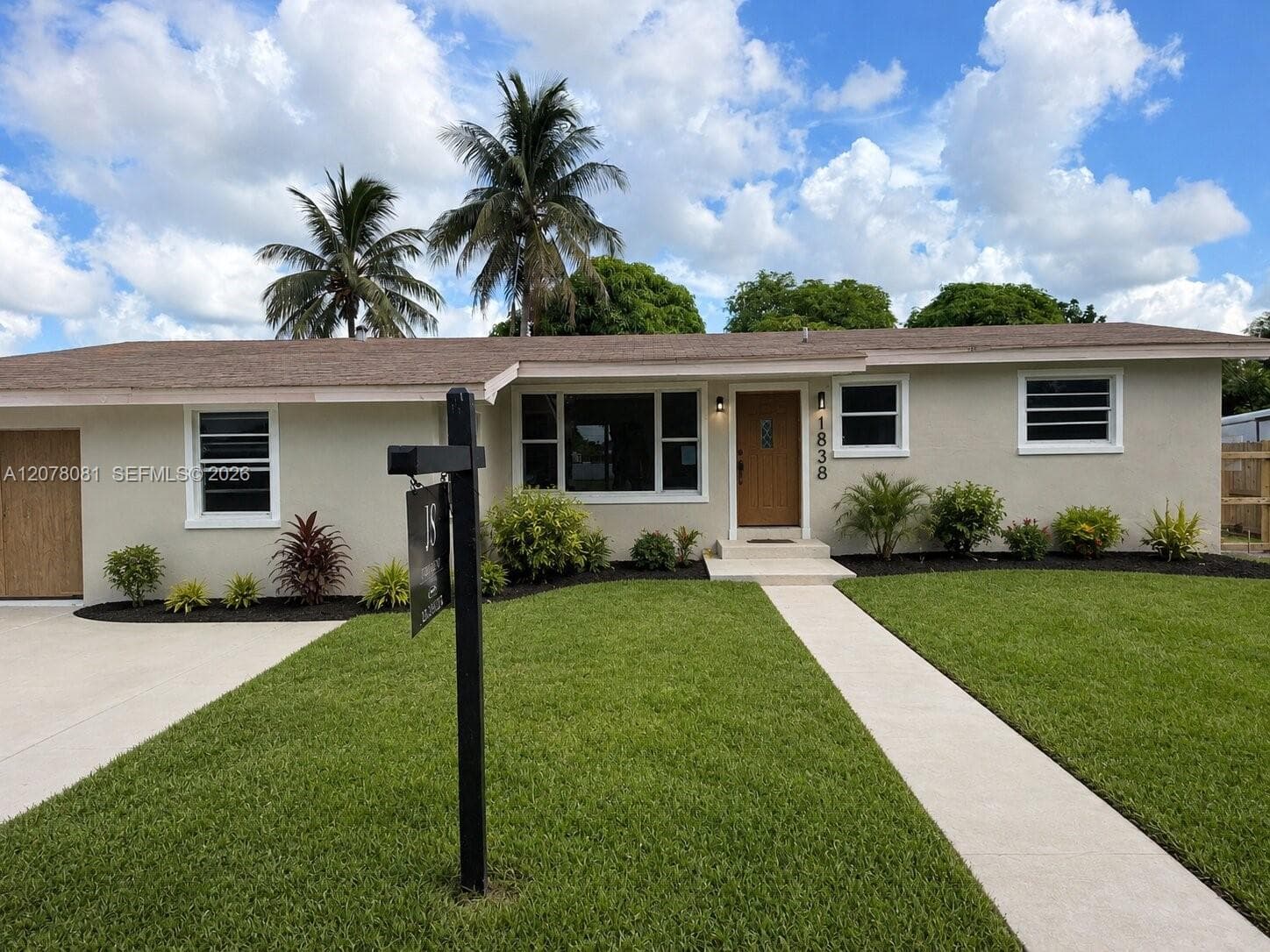 1115 W 51st Pl, Hialeah FL 33012 - Hialeah, FL - Photo 1
