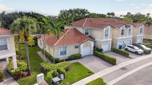 11641 NW 47th Dr, Coral Springs FL 33076 - Coral Springs, FL - Photo 2