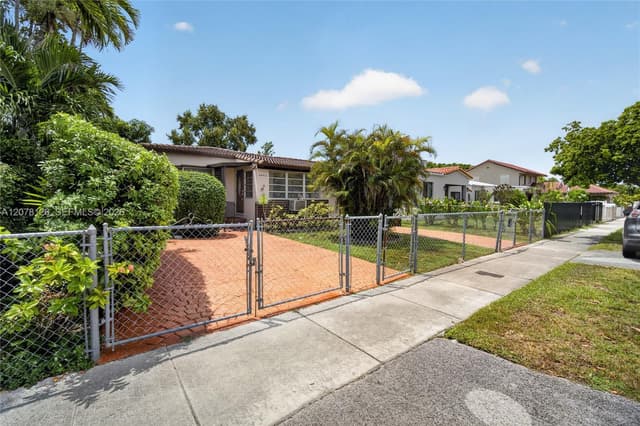 4940 SW 5th Ter, Miami FL 33134 - Miami, FL - Photo 2