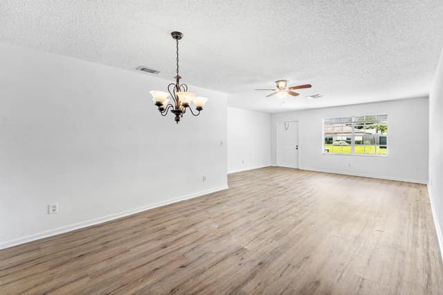 149 Arrowhead Circle, Jupiter FL 33458 - Jupiter, FL - Photo 2