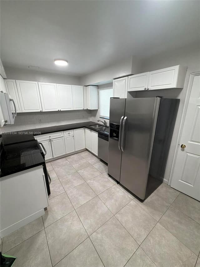 942 NW 11th Ct, Fort Lauderdale FL 33311 - Fort Lauderdale, FL - Photo 2