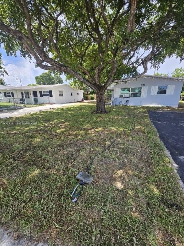 351 NE 25th Ct, Pompano Beach FL 33064 - Pompano Beach, FL - Photo 2