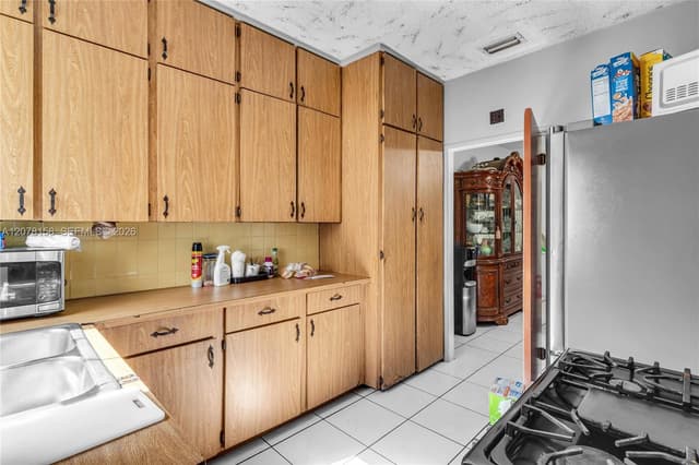 4727 NE 1st Ct, Miami FL 33137 - Miami, FL - Photo 7
