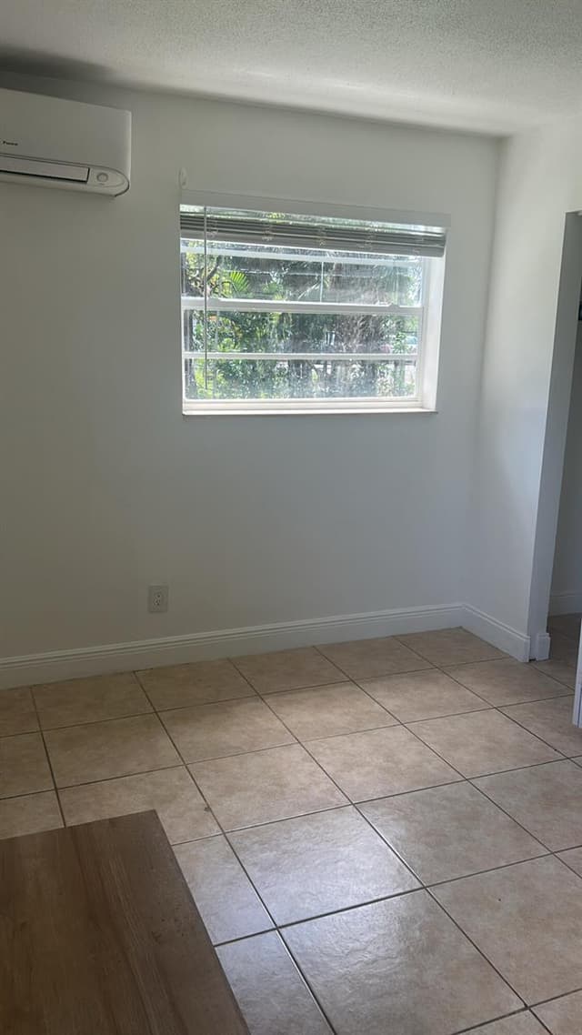 810 NW 40TH # 3, Oakland Park FL 33309 - Oakland Park, FL - Photo 4