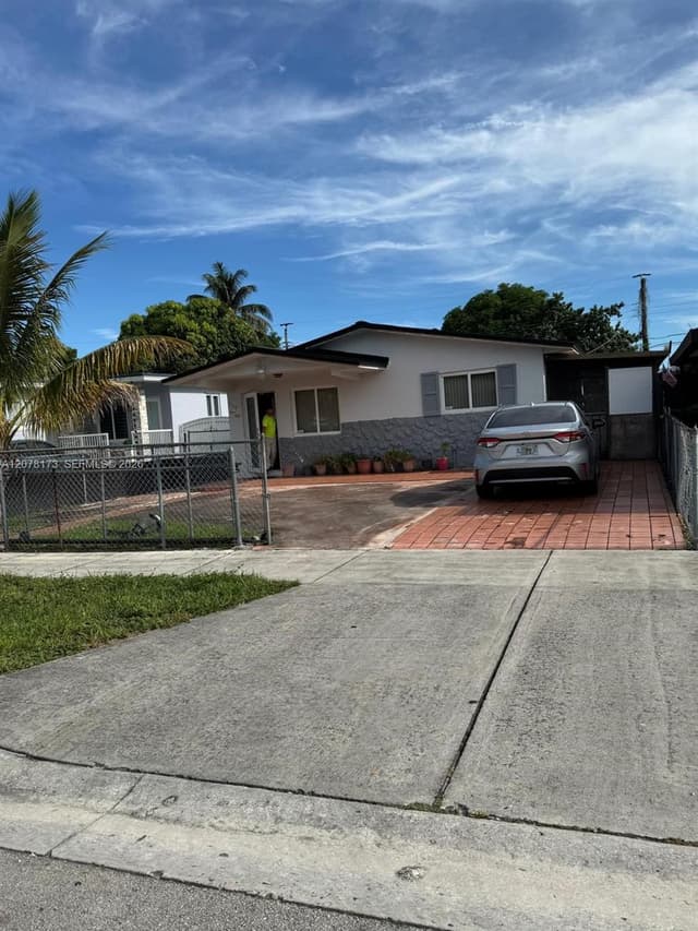550 E 29th St, Hialeah FL 33013 - Hialeah, FL - Photo 7