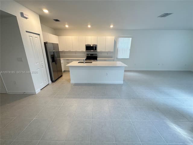 2382 NW 131st Cir, Miami FL 33167 - Miami, FL - Photo 4