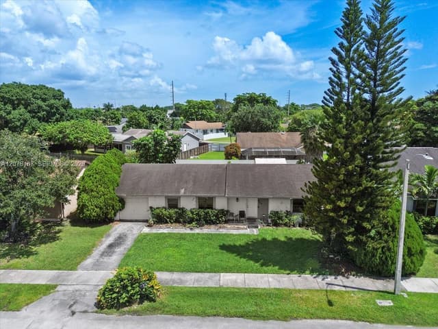 939 S Bluebird Ln, Homestead FL 33035 - Homestead, FL - Photo 7