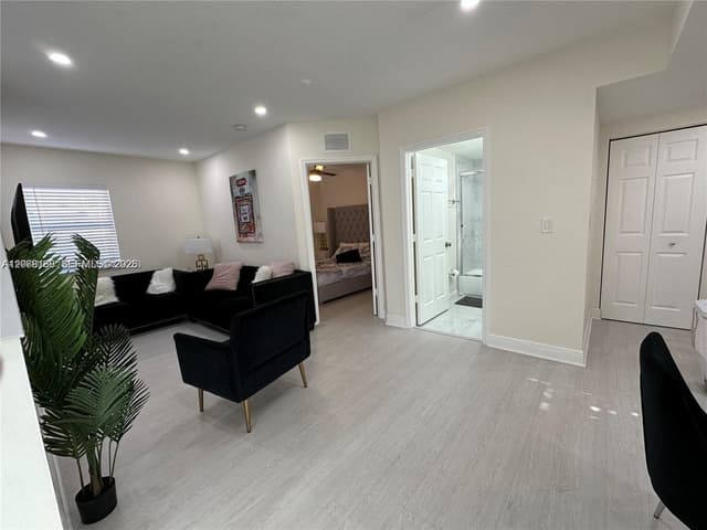 875 NW 2nd St, Miami FL 33128 - Miami, FL - Photo 3