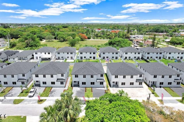 22555 SW 125th Ave, Miami FL 33170 - Miami, FL - Photo 3