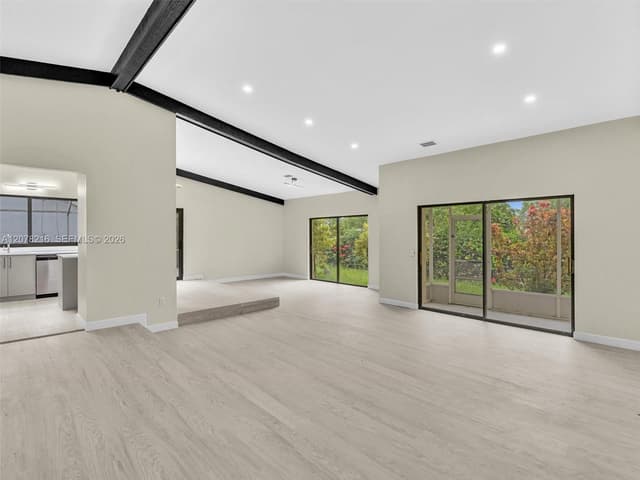 8813 Paradise Ct, Tamarac FL 33321 - Tamarac, FL - Photo 3