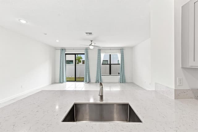 2011 Tamarind Drive, Riviera Beach FL 33410 - Riviera Beach, FL - Photo 7