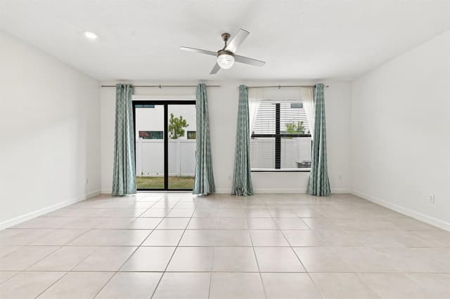 2011 Tamarind Drive, Riviera Beach FL 33410 - Riviera Beach, FL - Photo 4
