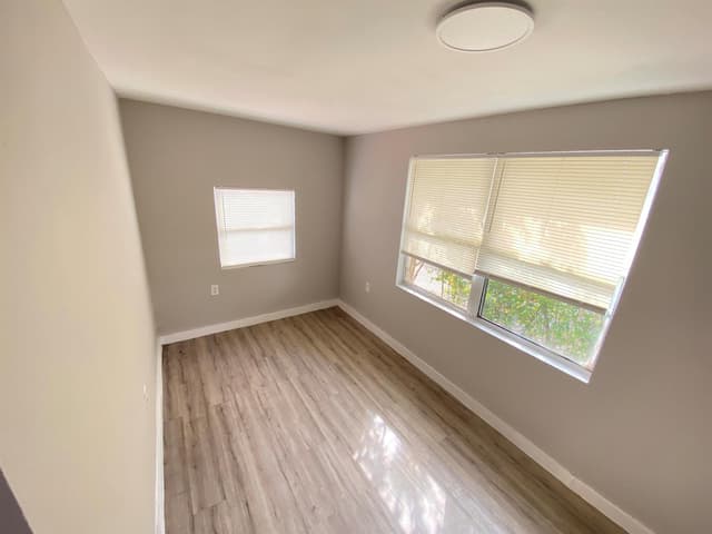 617 N DIXIE Highway, FL 33460 - Photo 5