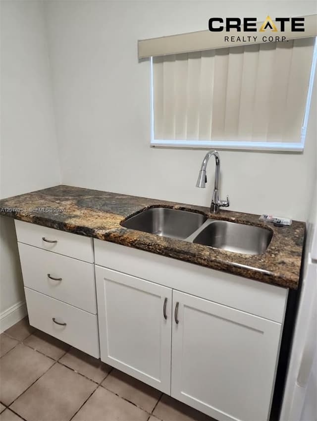 120 NW 18th Ave, Miami FL 33125 - Miami, FL - Photo 4