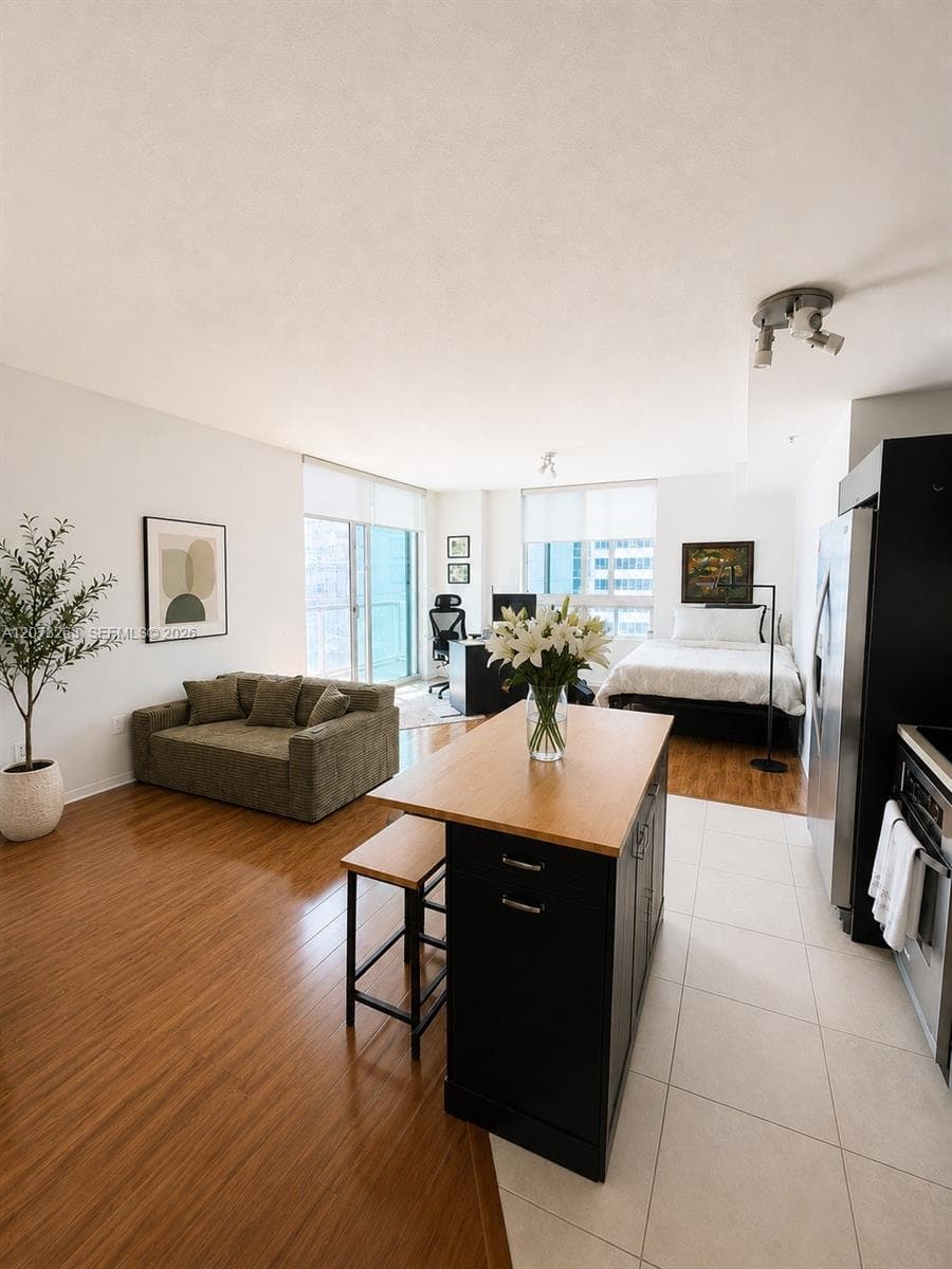 1900 N Bayshore Dr # 3005, Miami FL 33132 - Miami, FL - Photo 1