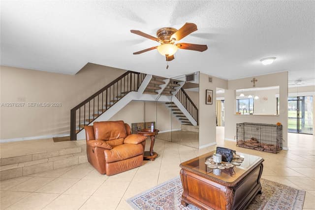 1231 W Fairway Rd, Pembroke Pines FL 33026 - Pembroke Pines, FL - Photo 4