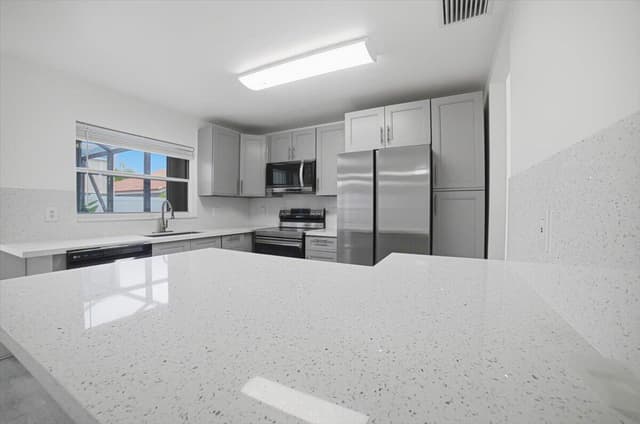1378 SW 180TH Avenue, Pembroke Pines FL 33029 - Pembroke Pines, FL - Photo 7