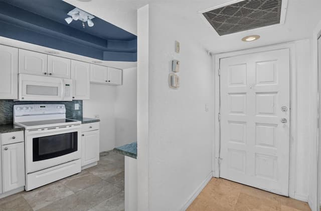 2871 N OCEAN Boulevard # C309, Boca Raton FL 33431 - Boca Raton, FL - Photo 2