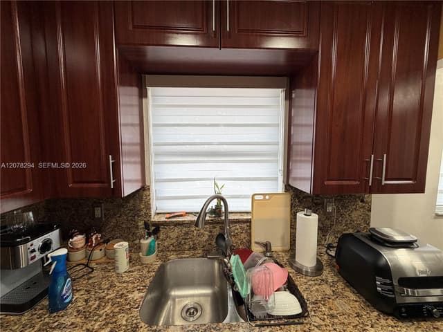5935 W 26th Ave # 204, Hialeah FL 33016 - Hialeah, FL - Photo 2