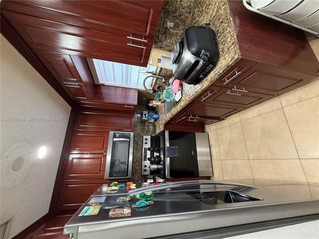 5935 W 26th Ave # 204, Hialeah FL 33016 - Hialeah, FL - Photo 5