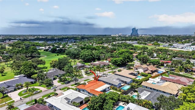 3661 N 52nd Ave, Hollywood FL 33021 - Hollywood, FL - Photo 2