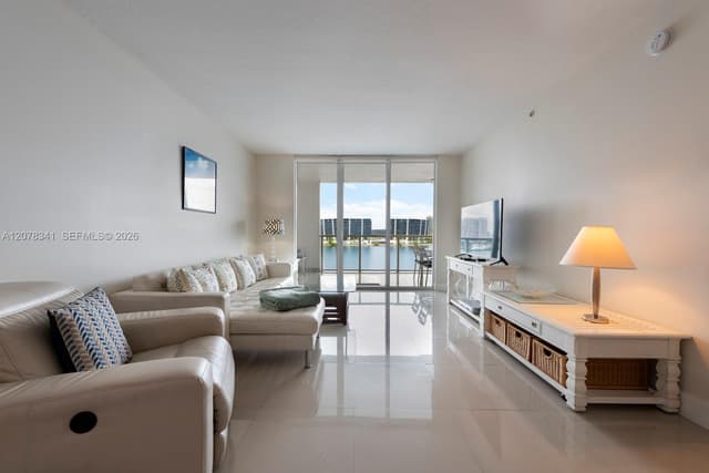 18100 N Bay Rd # 1009, Sunny Isles Beach FL 33160 - Sunny Isles Beach, FL - Photo 7