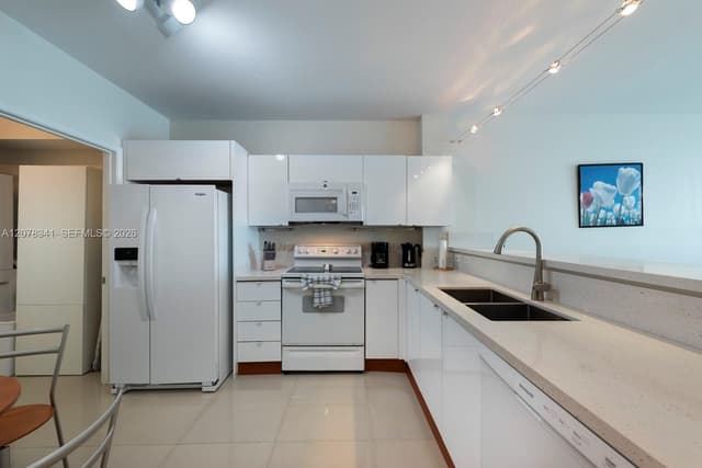 18100 N Bay Rd # 1009, Sunny Isles Beach FL 33160 - Sunny Isles Beach, FL - Photo 4