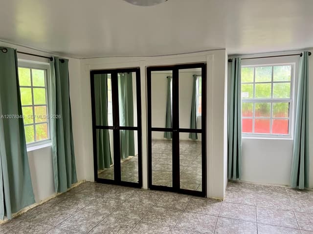 6725 N Miami Ave, Miami FL 33150 - Miami, FL - Photo 5