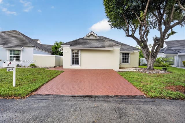 9943 NW 47th Ter, Doral FL 33178 - Doral, FL - Photo 2