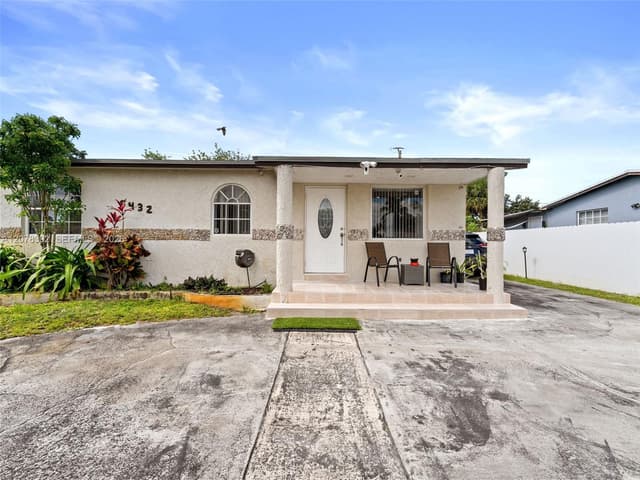 6432 Perry St, Hollywood FL 33024 - Hollywood, FL - Photo 2