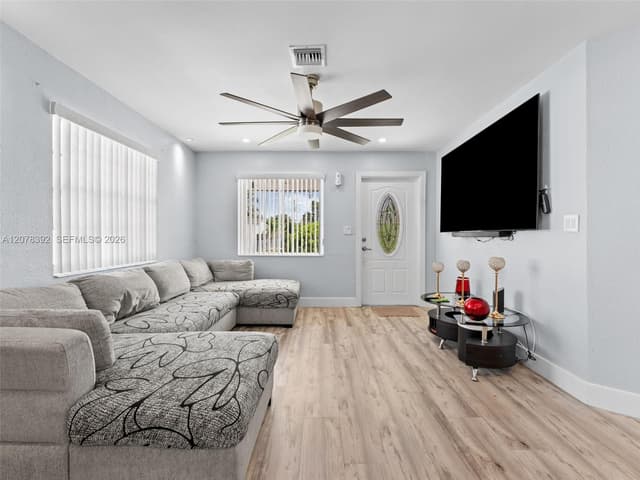 6432 Perry St, Hollywood FL 33024 - Hollywood, FL - Photo 6