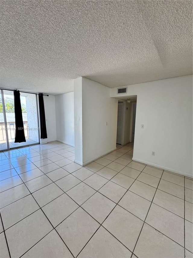 12105 NE 6th Ave # 304, North Miami FL 33161 - North Miami, FL - Photo 2