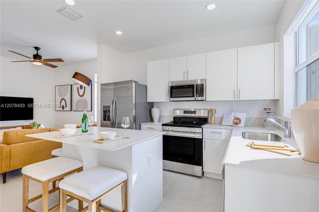 35722 SW 178 PL, Miami FL 33034 - Miami, FL - Photo 3