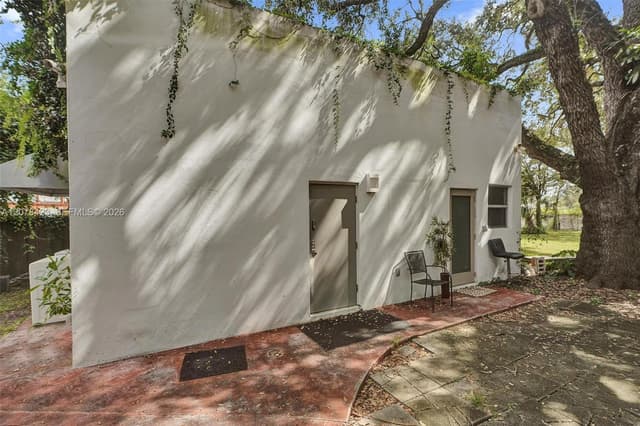 937 NE 171st St, Miami FL 33162 - Miami, FL - Photo 2