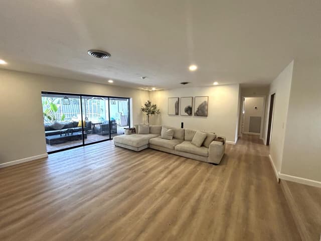 560 S LAKE DASHA Drive, Plantation FL 33324 - Plantation, FL - Photo 3