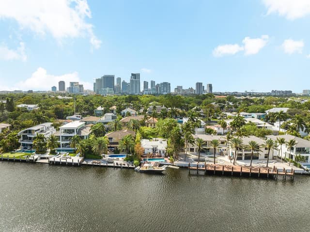 124 S GORDON Road, Fort Lauderdale FL 33301 - Fort Lauderdale, FL - Photo 2