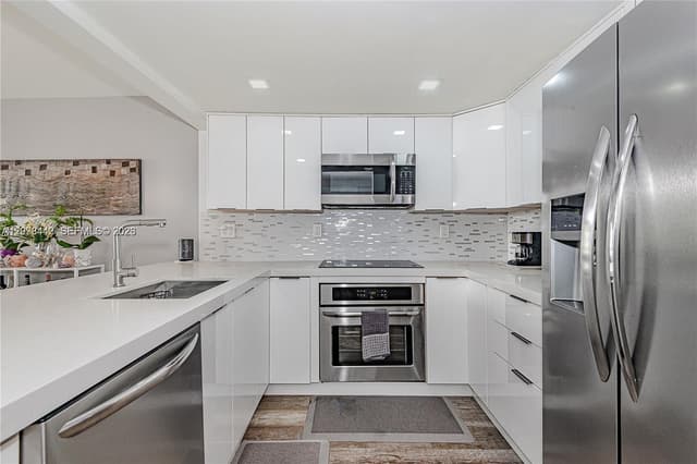 492 NW 165th St Rd # C112, Miami FL 33169 - Miami, FL - Photo 2