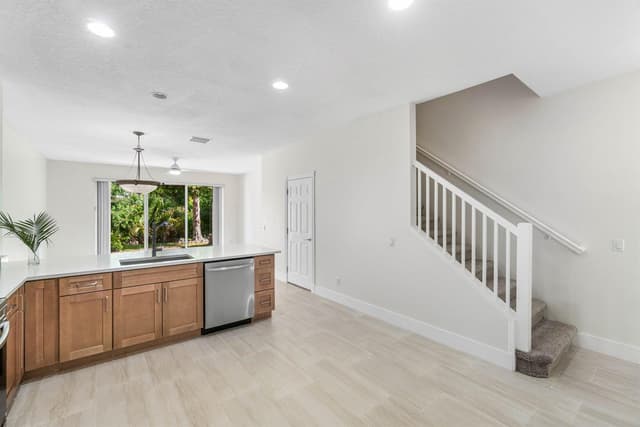 1182 Pinewood Lake Court, FL 33415 - Photo 7