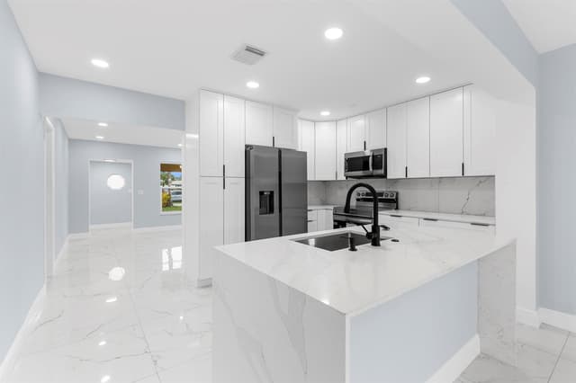 1772 NW 38th Street, Oakland Park FL 33309 - Oakland Park, FL - Photo 7