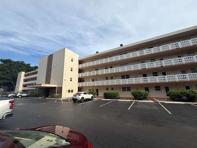 206 SE 10TH Street # 201, Dania Beach FL 33004 - Dania Beach, FL - Photo 2