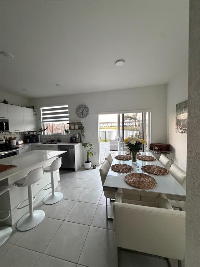 2371 NW 122nd Ter, Miami FL 33167 - Miami, FL - Photo 5