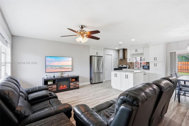 8397 NW 25th Ct, Sunrise FL 33322 - Sunrise, FL - Photo 3