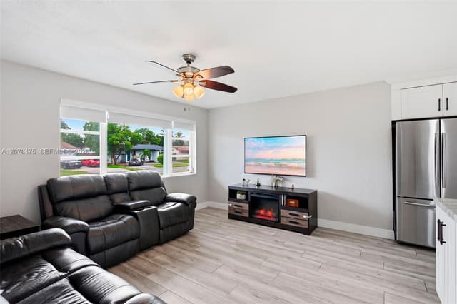 8397 NW 25th Ct, Sunrise FL 33322 - Sunrise, FL - Photo 5