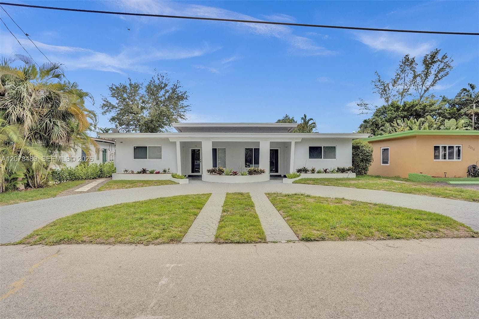 2018-2020 NE 19th St, Fort Lauderdale FL 33305 - Fort Lauderdale, FL - Photo 1