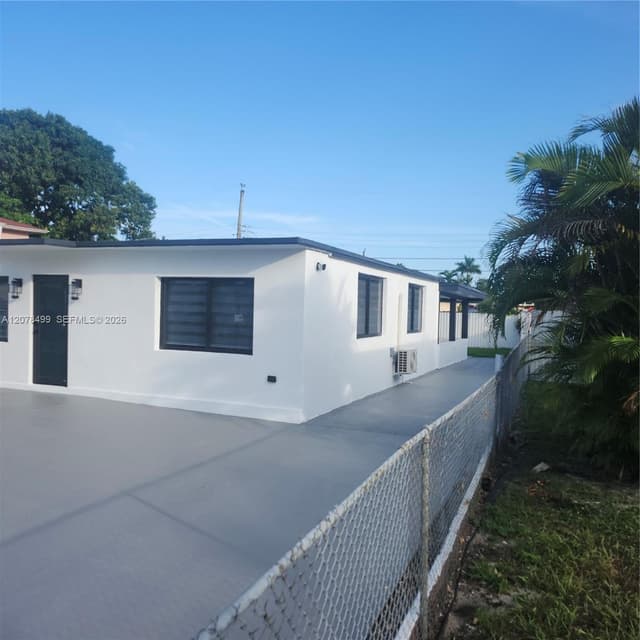 730 E 17th St, Hialeah FL 33010 - Hialeah, FL - Photo 3
