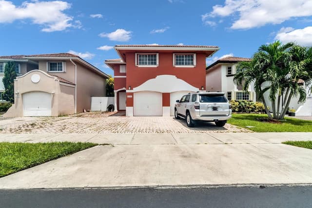 15351 SW 40TH Terrace, Miami FL 33185 - Miami, FL - Photo 2