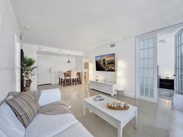 5225 Collins Ave # 1516, Miami Beach FL 33140 - Miami Beach, FL - Photo 3