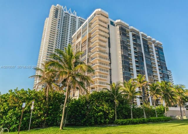 6423 S Collins Ave # 1702, Miami Beach FL 33141 - Miami Beach, FL - Photo 3