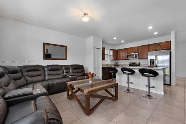 2475 SE 1st St, Homestead FL 33033 - Homestead, FL - Photo 5